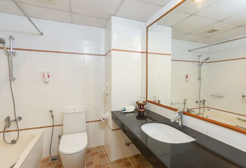 سوییت جونیور با چشم‌انداز استخر, Bella Villa Cabana