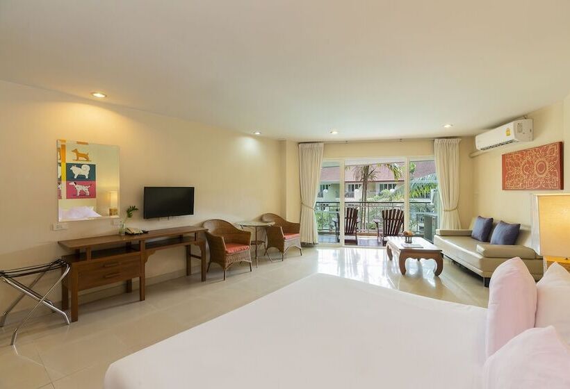 اتاق لوکس با چشم‌انداز استخر, Bella Villa Cabana