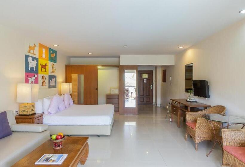 اتاق لوکس با چشم‌انداز استخر, Bella Villa Cabana
