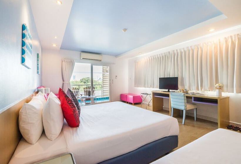 اتاق لوکس با چشم‌انداز استخر, Best Bella Pattaya