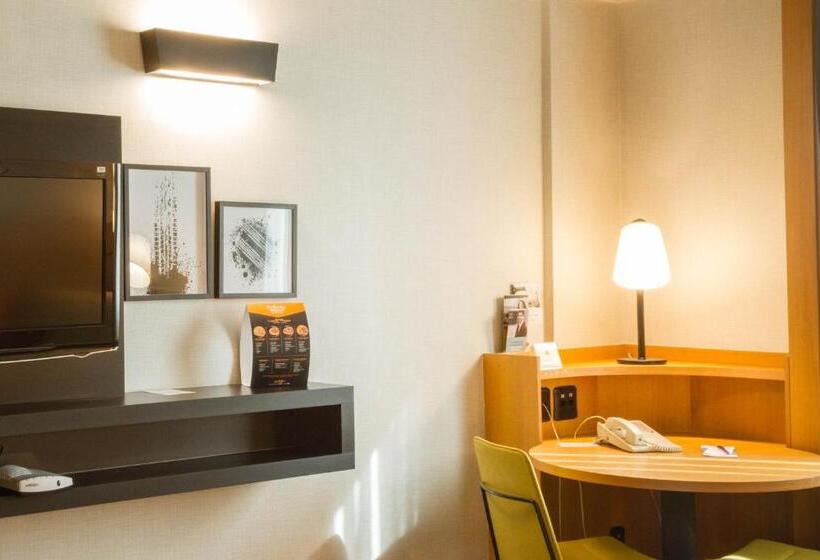 اتاق لوکس, Bristol Santo André Abc São Paulo