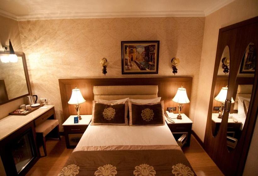 Standard Room Double Bed, Grand Hilarium