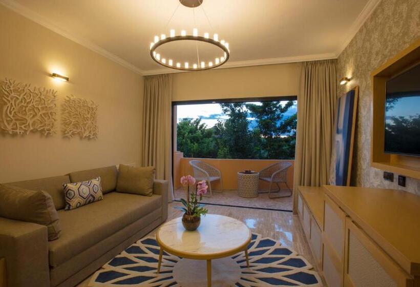 سوییت با چشم‌انداز باغ, Grand Palladium White Sand Resort & Spa   All Inclusive