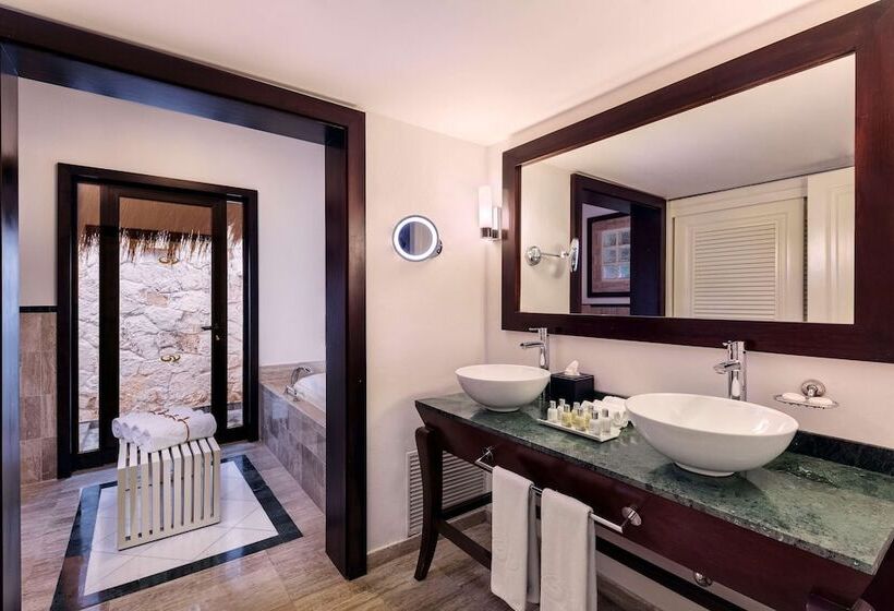 بانگلوی استاندارد, Grand Palladium White Sand Resort & Spa   All Inclusive