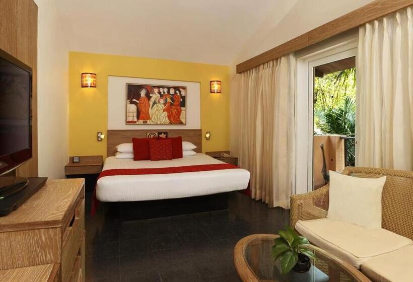 اتاق لوکس, Lemon Tree Amarante Beach Resort, Goa