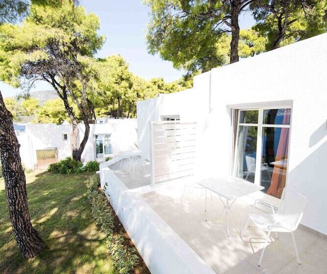 سوییت جونیور با چشم‌انداز دریا, Marpunta Resort, Santikos Collection