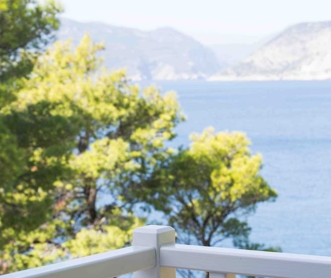 سوییت با چشم‌انداز دریا, Marpunta Resort, Santikos Collection