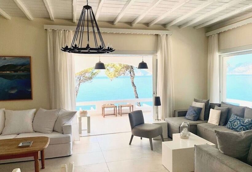 ‫فيلا غرفة نوم واحدة, Marpunta Resort Alonnisos