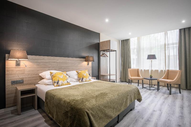 اتاق کلاب, Renaissance Shanghai Yu Garden Hotel On The Bund