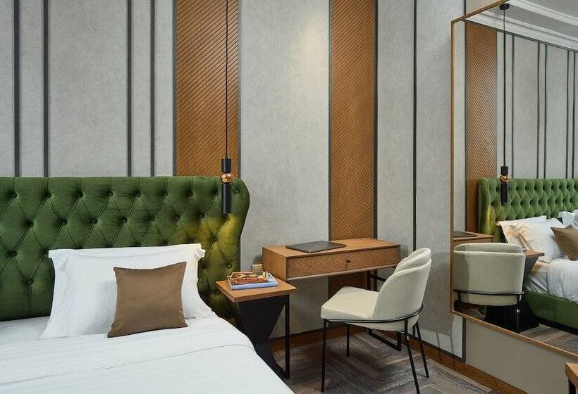 سوییت جونیور, Royal Hotel Thessaloniki