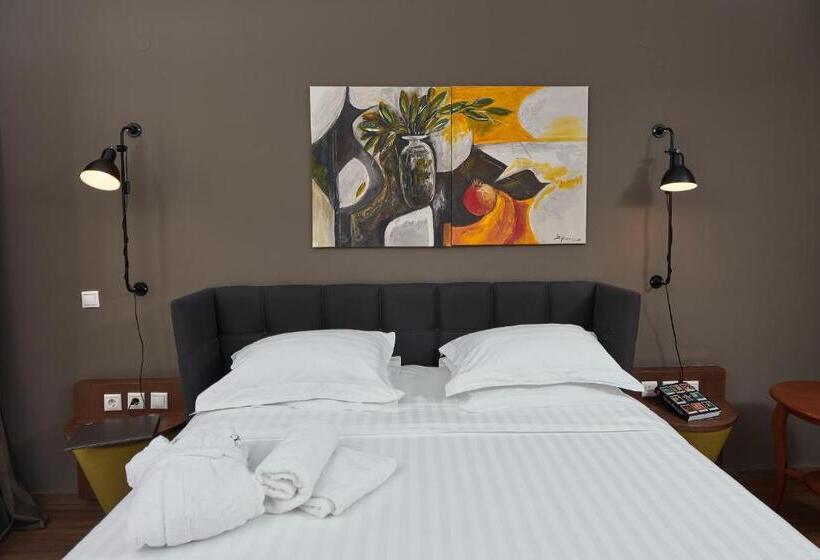 اتاق استاندارد با چشم‌انداز کوهستان, Royal Hotel Thessaloniki