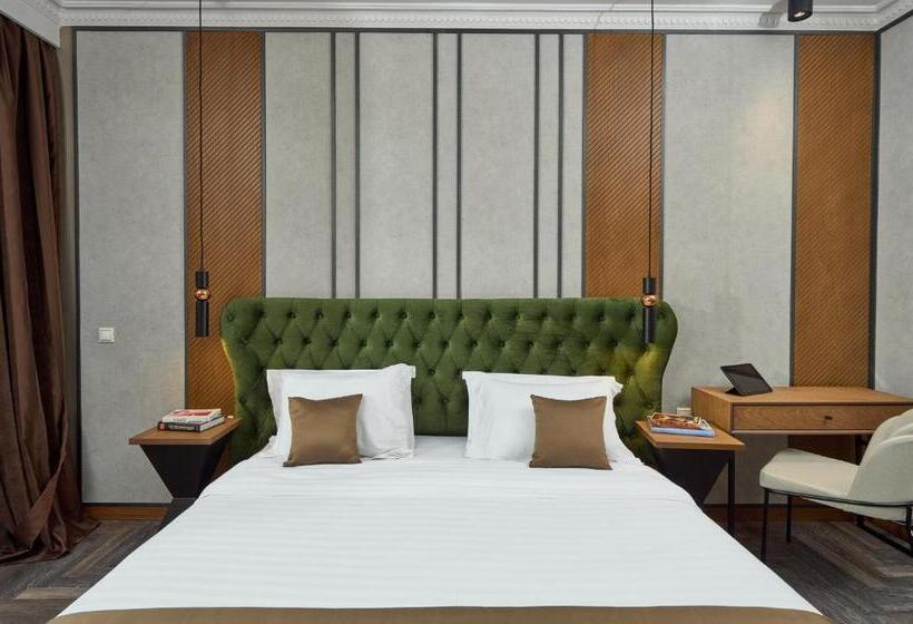 سوییت جونیور, Royal Hotel Thessaloniki