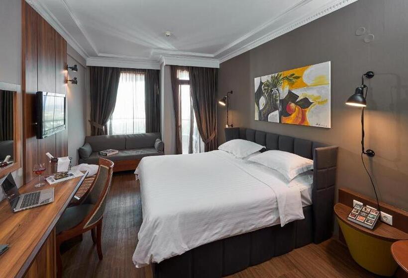 اتاق استاندارد با چشم‌انداز دریا, Royal Hotel Thessaloniki