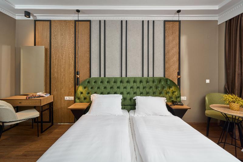 اتاق استاندارد سه نفره, Royal Hotel Thessaloniki