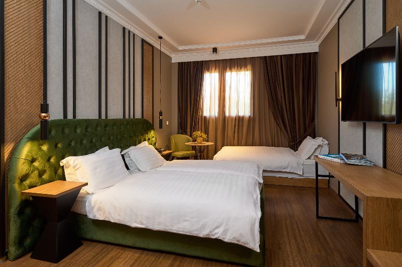 اتاق استاندارد سه نفره, Royal Hotel Thessaloniki