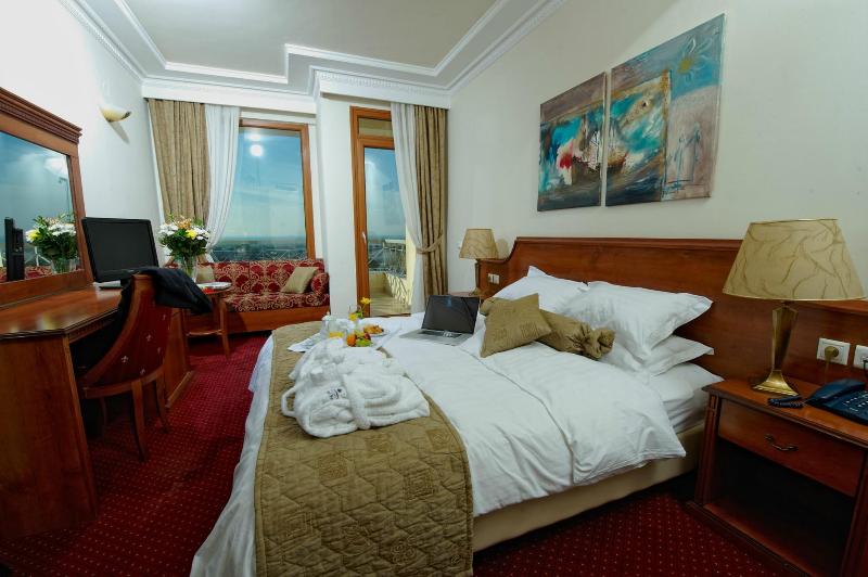 اتاق خانوادگی, Royal Hotel Thessaloniki