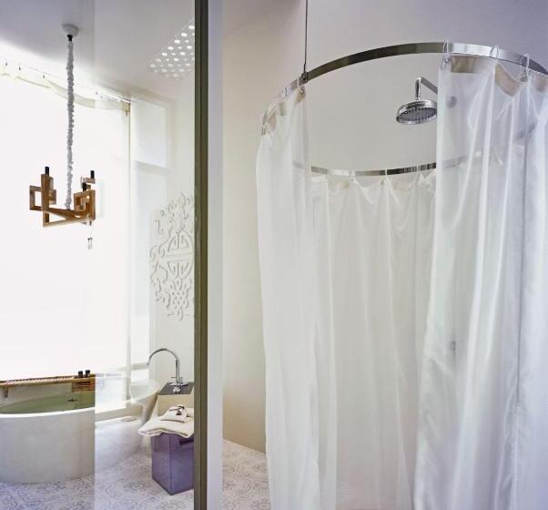 اتاق لوکس با بالکن, Sala Phuket Mai Khao Beach Resort