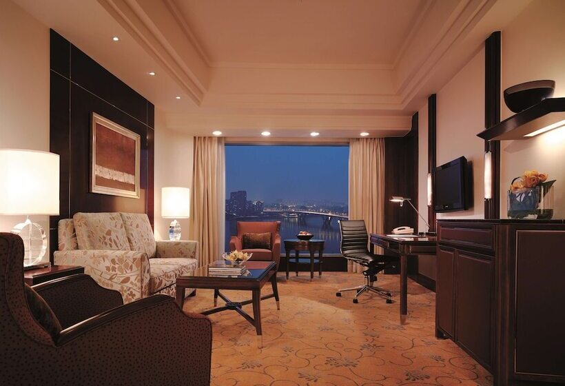 سوییت اجرایی, Shangri La Guangzhou 3 Minutes By Walking To Canton Fair Complex