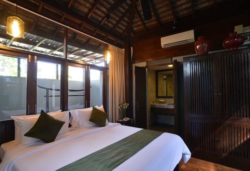 Deluxe Room, The Quarter Pai