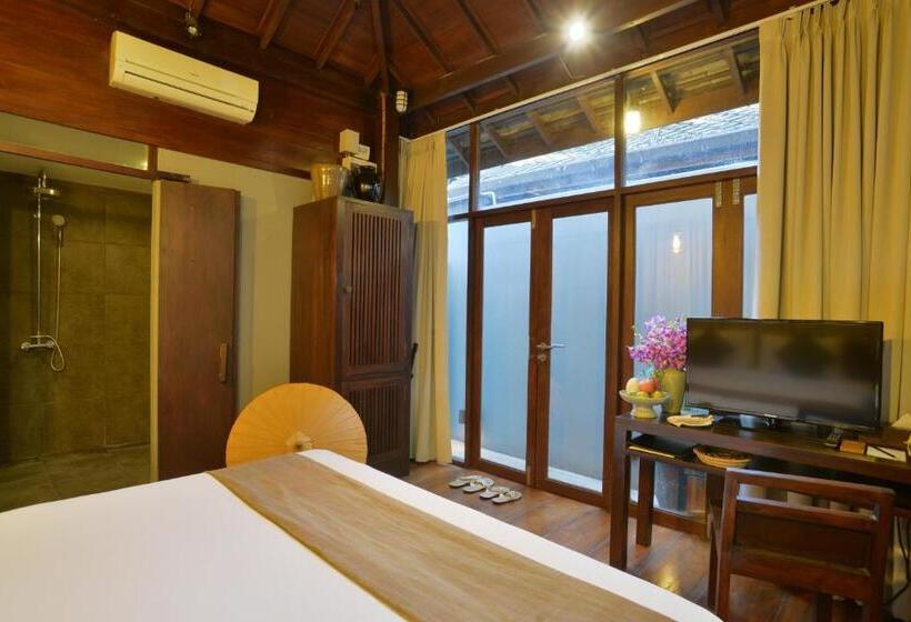 Superior Room, The Quarter Pai