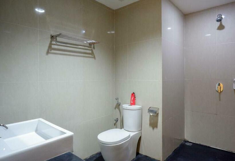سوییت, Reddoorz Plus Near Hotel Benua Kendari