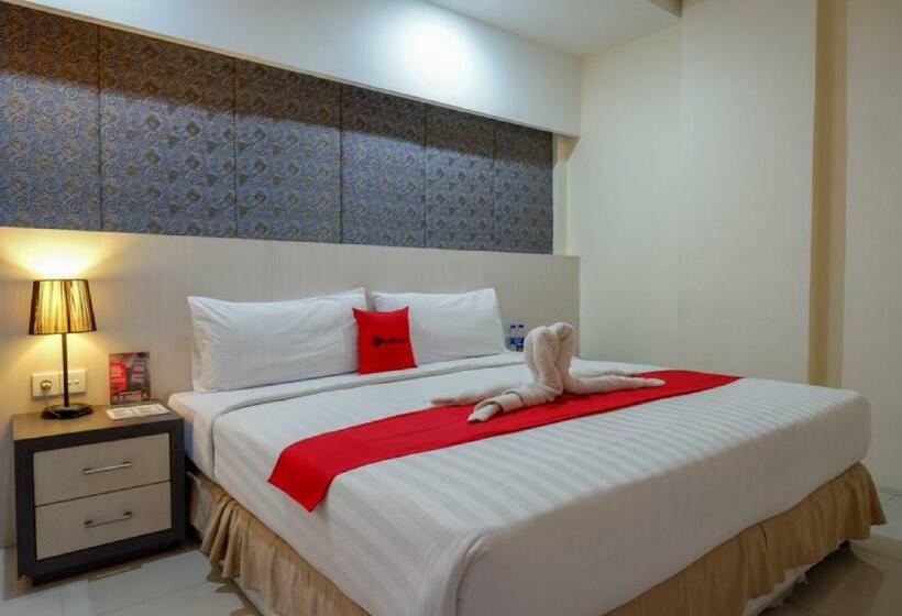 اتاق سوپریور, Reddoorz Plus Near Hotel Benua Kendari