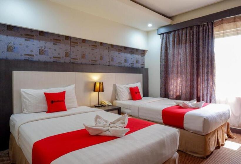 اتاق لوکس, Reddoorz Plus Near Hotel Benua Kendari
