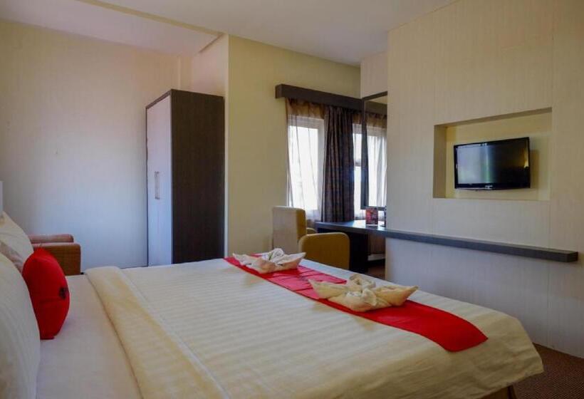 سوییت, Reddoorz Plus Near Hotel Benua Kendari
