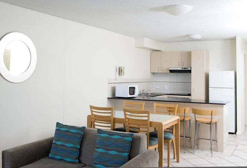 2 Bedroom Apartment Garden View, Breakfree Grand Pacific