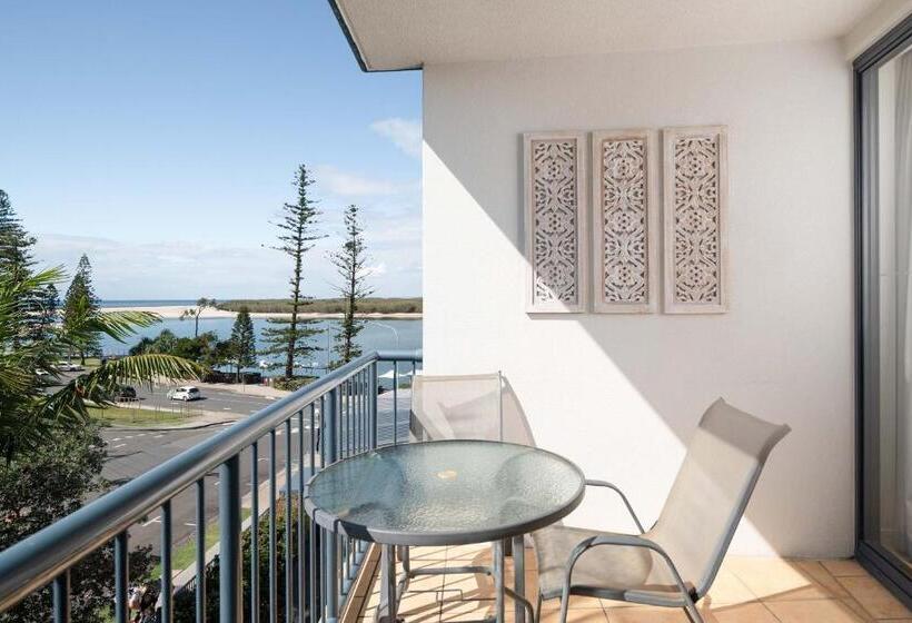 1 Bedroom Apartment with Terrace, Breakfree Grand Pacific Caloundra