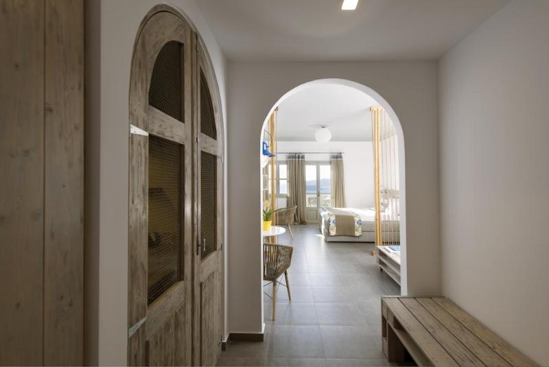 سوییت جونیور, Caldera S Dolphin Suites