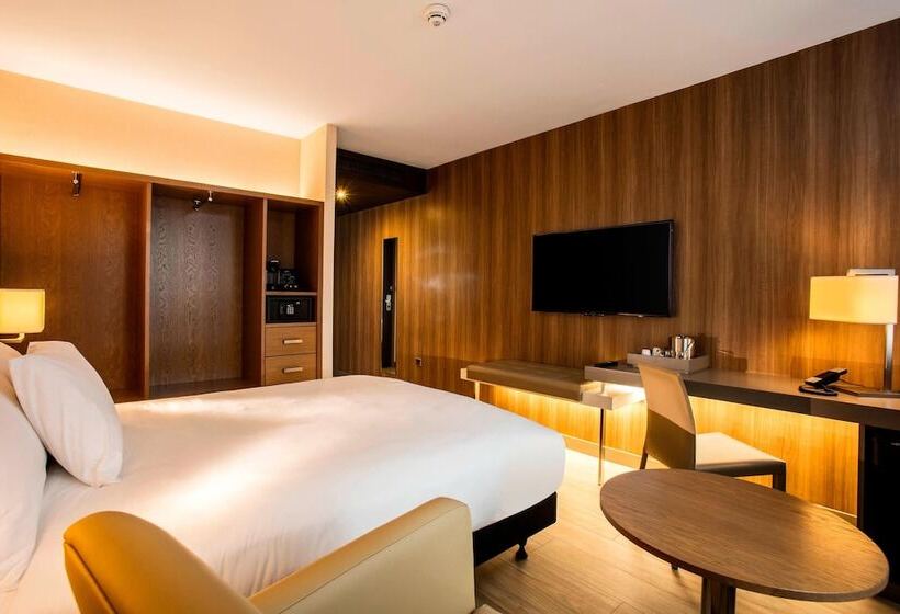 اتاق لوکس, Ac Hotel By Marriott Manchester Salford Quays