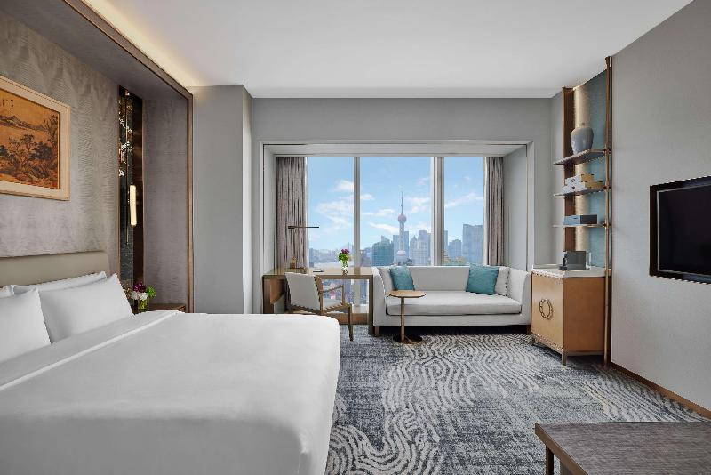 Standard Room with Views, Conrad Shanghai