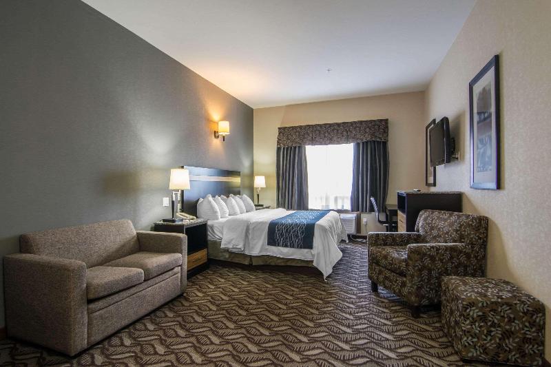 اتاق کلاب, Crowne Plaza Changi Airport, An Ihg