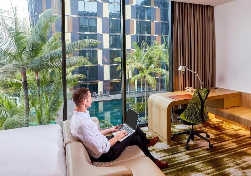 اتاق استاندارد با تخت بزرگ, Crowne Plaza Changi Airport, An Ihg