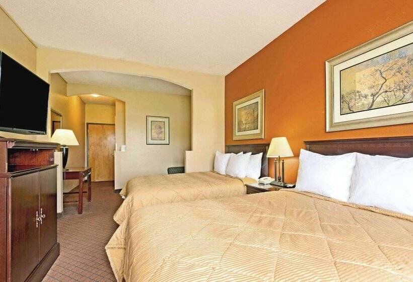 اتاق استاندارد با 2 تخت دوبل, Days Inn By Wyndham Coliseum Montgomery Al