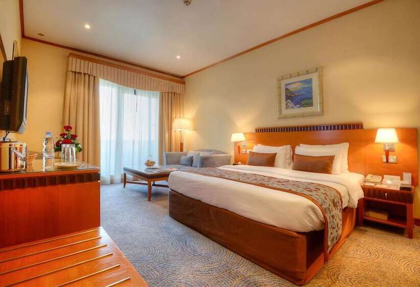 Suite, Golden Tulip Al Barsha