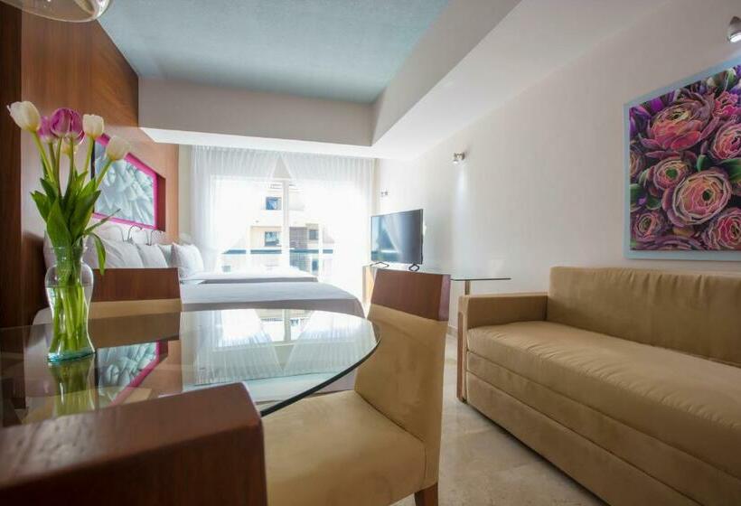 اتاق لوکس با تخت بزرگ, Krystal Grand Los Cabos - All Inclusive