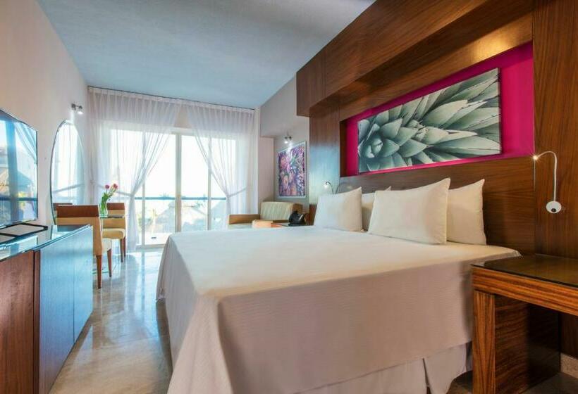 اتاق لوکس با تخت بزرگ, Krystal Grand Los Cabos - All Inclusive