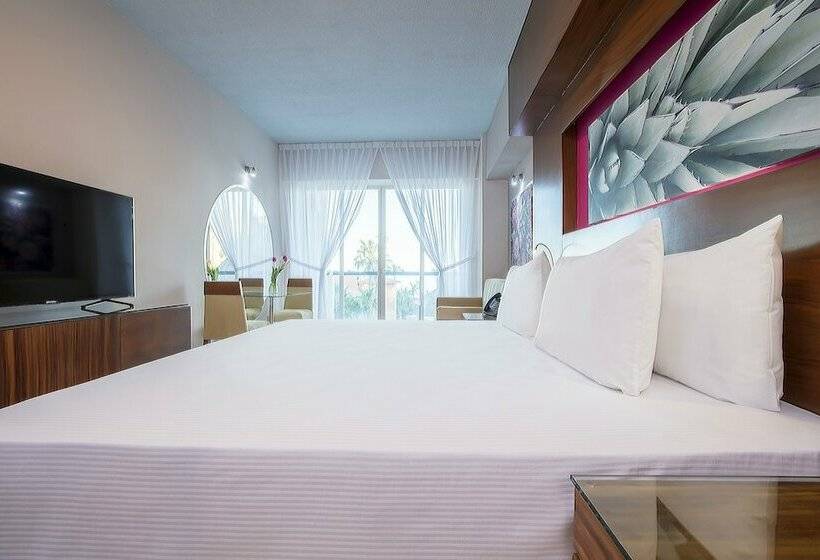 اتاق لوکس با تخت بزرگ, Krystal Grand Los Cabos - All Inclusive