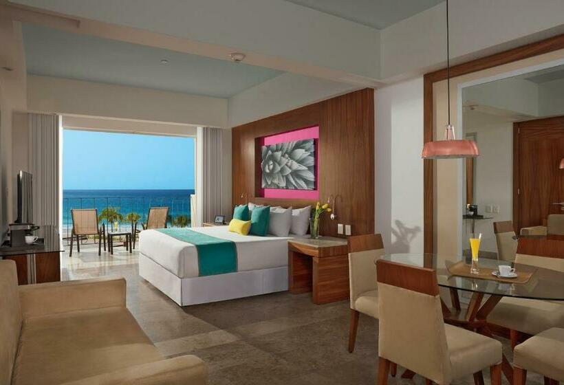 Junior Suite Cama King, Krystal Grand Los Cabos   All Inclusive