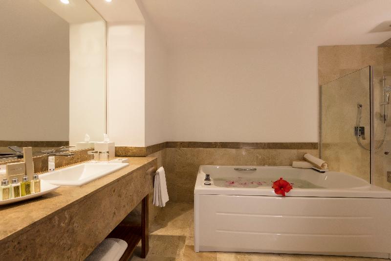 سوییت با چشم‌انداز دریا, Krystal Grand Los Cabos - All Inclusive