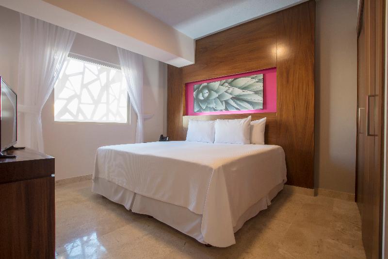 سوئیت با تخت بزرگ, Krystal Grand Los Cabos - All Inclusive