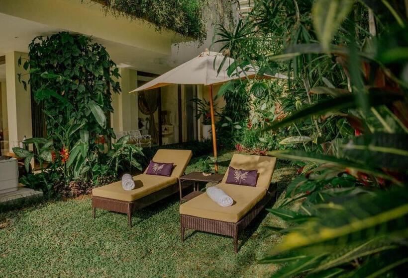 Presidential Suite, Nandini Jungle By Hanging Gardens