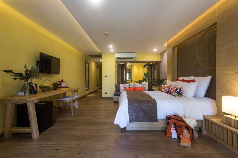 اتاق لوکس با بالکن, New Star Beach Resort