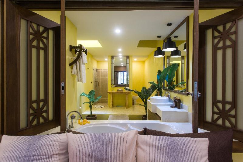 اتاق لوکس با بالکن, New Star Beach Resort