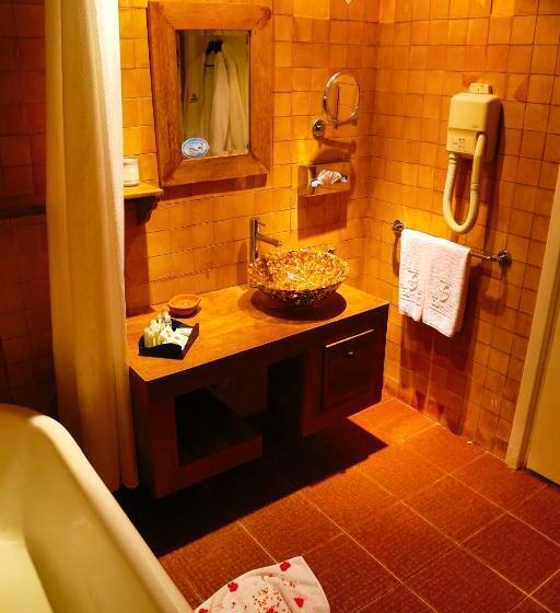 اتاق استاندارد سه نفره, Odyssee Resort and Thalasso