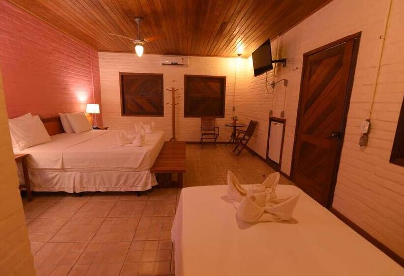 带阳台的三人标准间, Porto Preguiças Resort