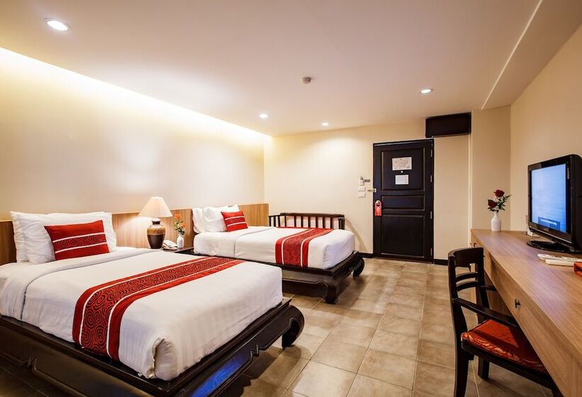 اتاق لوکس, Raming Lodge
