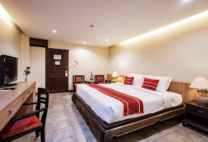 اتاق لوکس, Raming Lodge